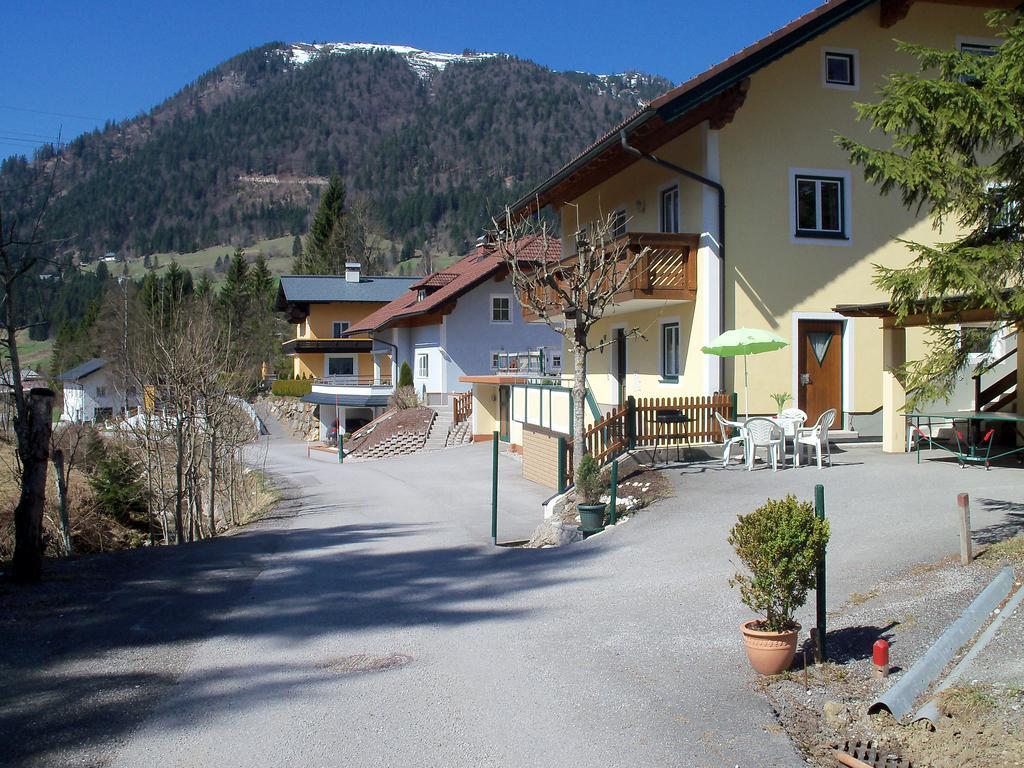 Haus Mary Leilighet Russbach am Pass Gschütt Eksteriør bilde
